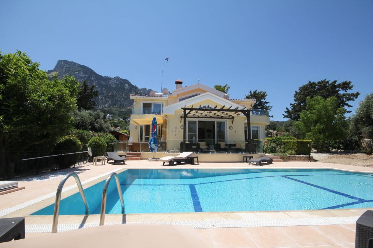 Villa 21 Luxury With Heated Pool Girne